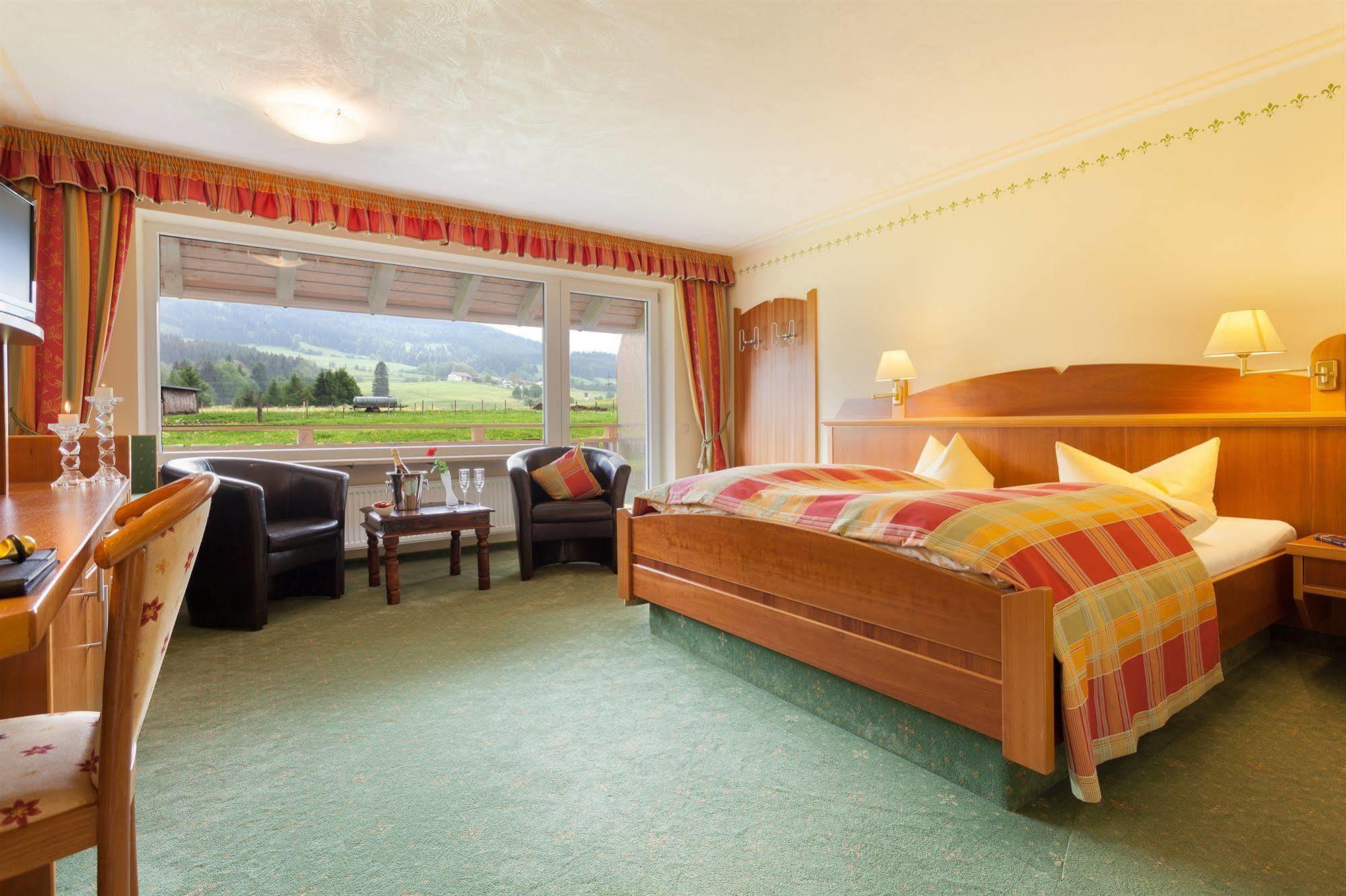Hotel Nesselwanger Hof 외부 사진